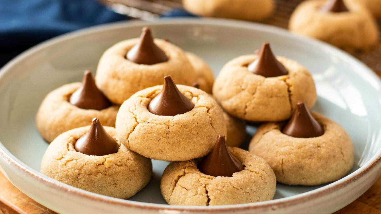 Peanut Butter Blossom Cookies Recipe